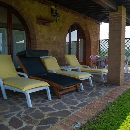 Rustic With Garden And Swimming Pool *