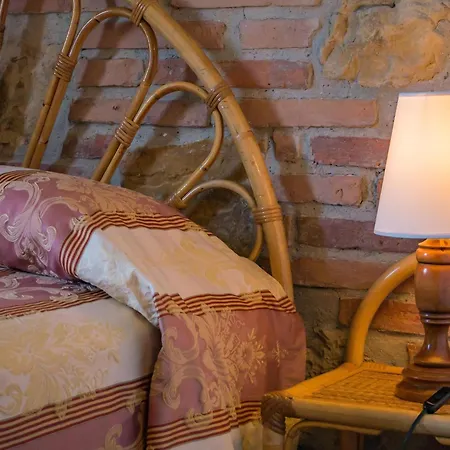 Rustic With Garden And Swimming Pool Apartment *